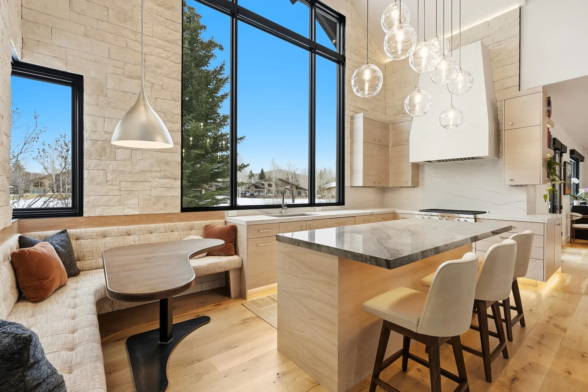 Kitchen cluster pendants banquette