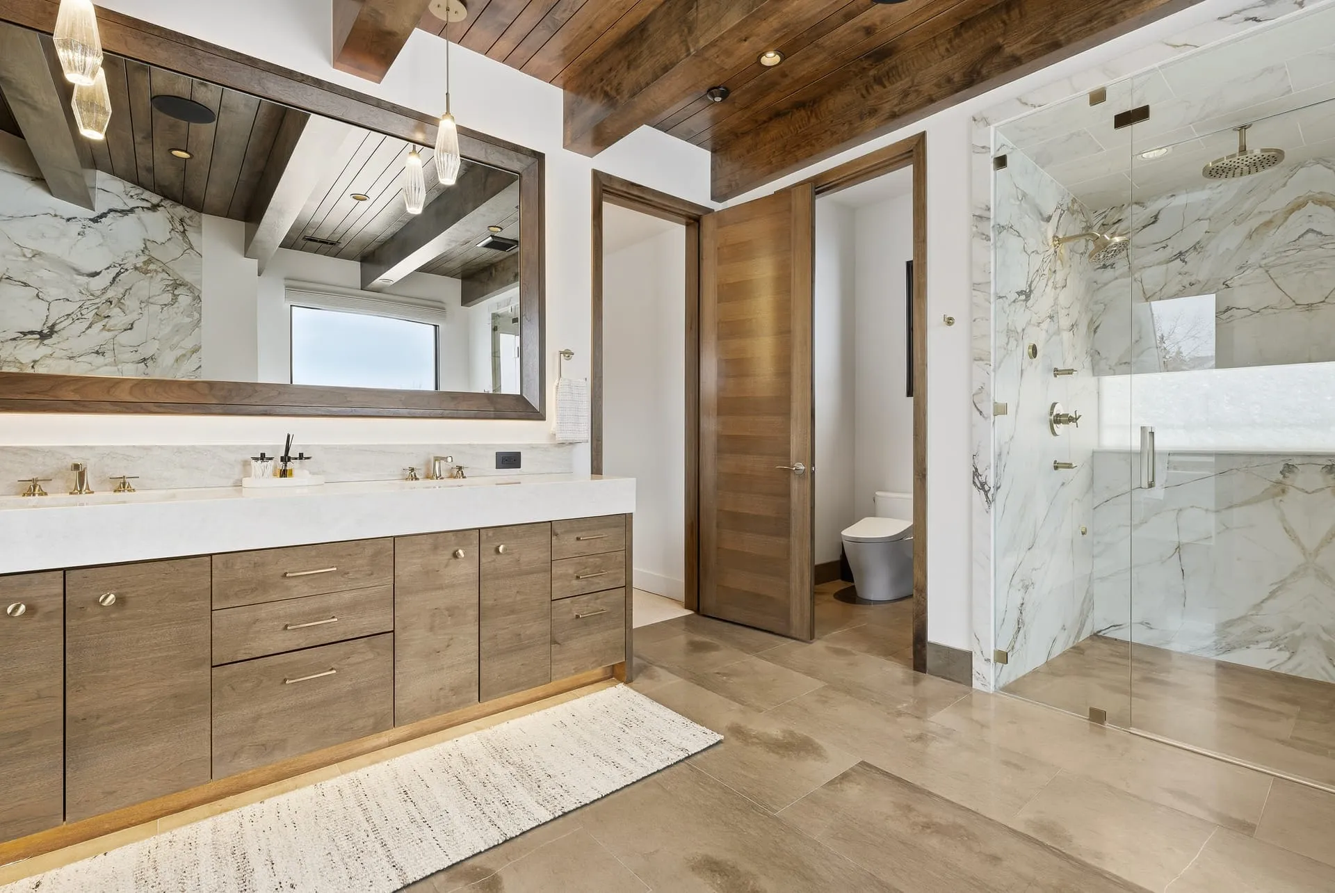 Master bath double vanity cluster