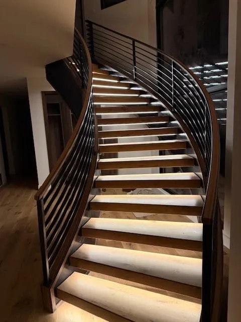 Curved stair LED step lighting