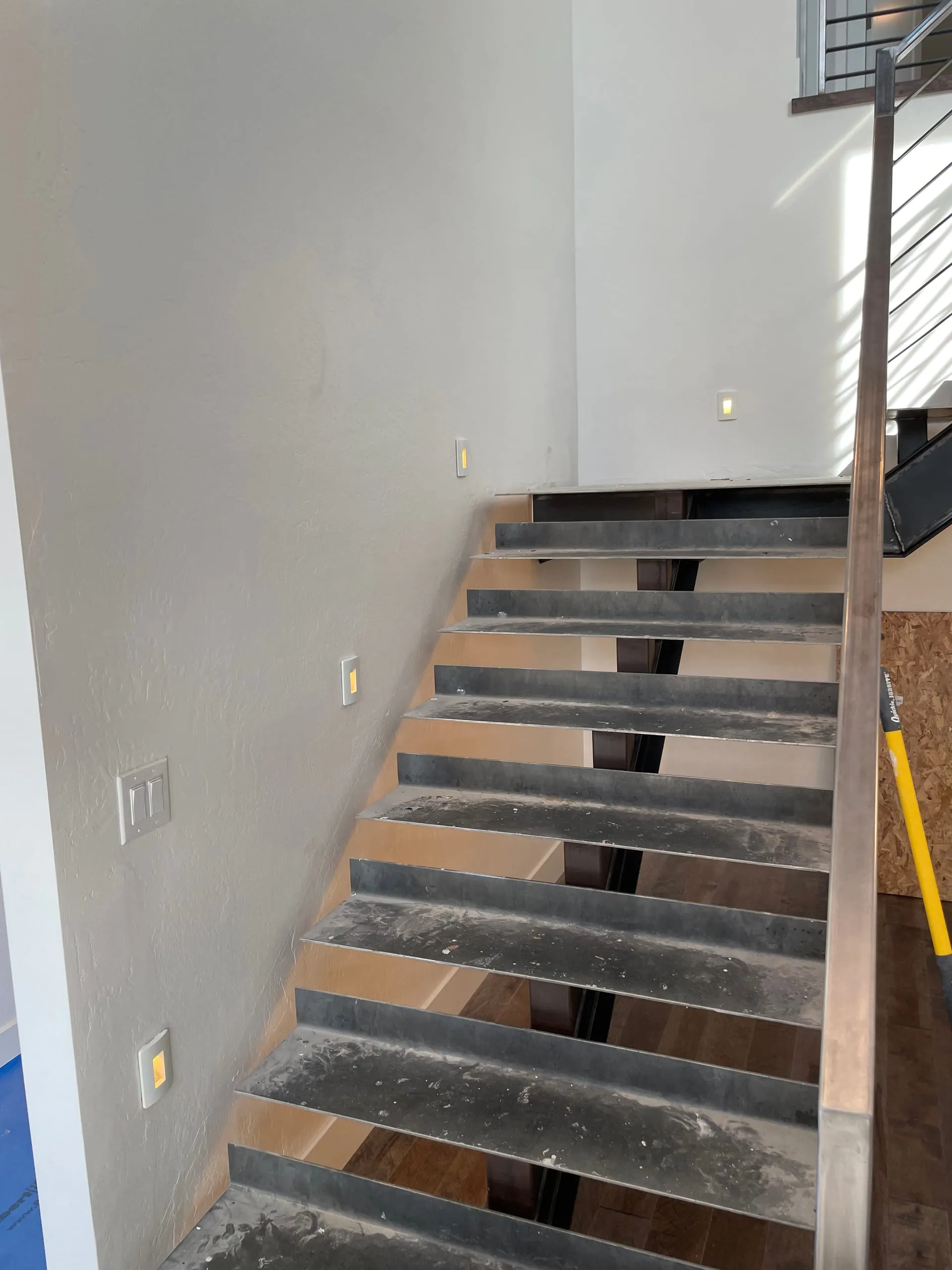 Floating staircase step lights