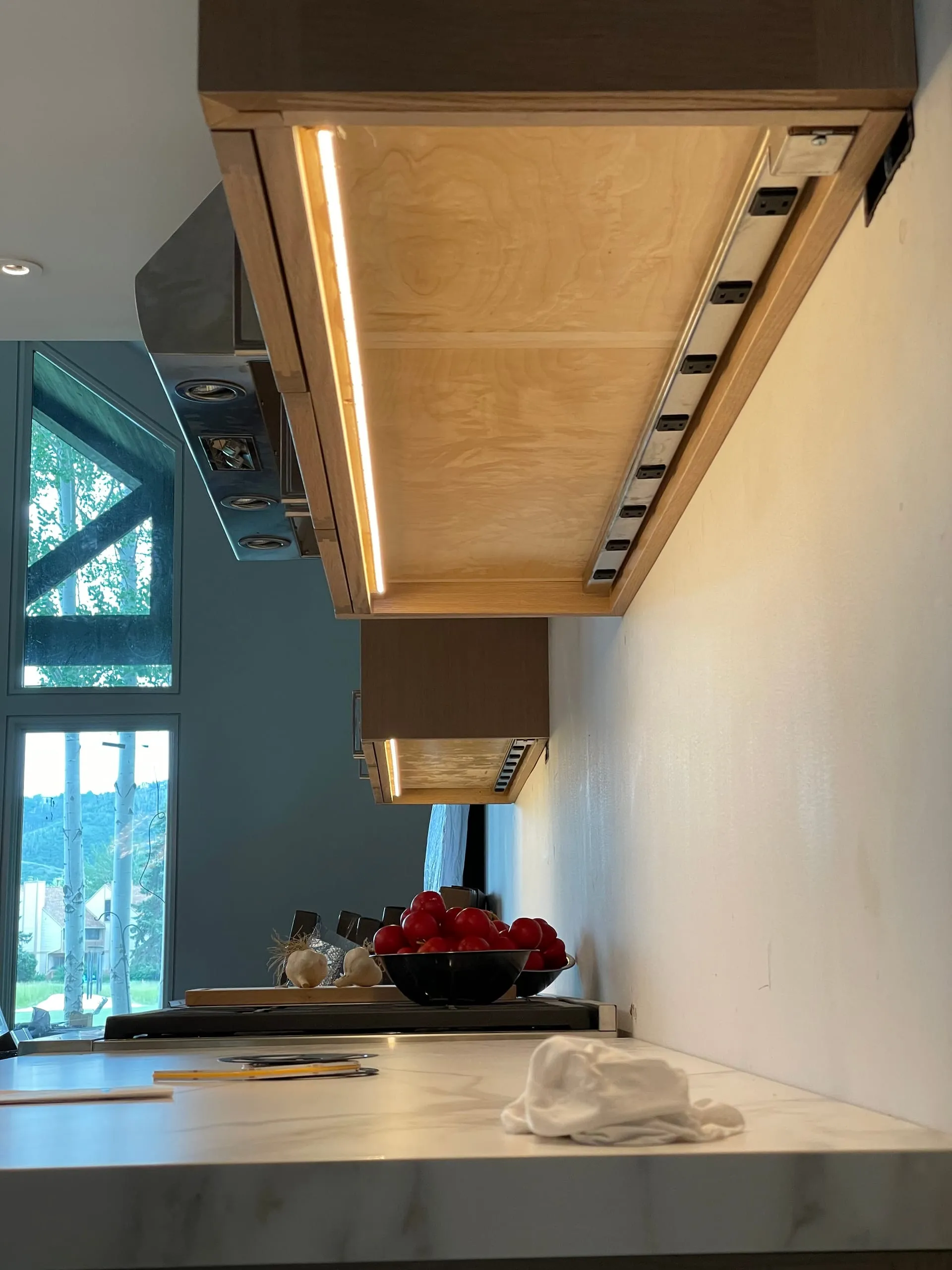 Kitchen range hood linear lights