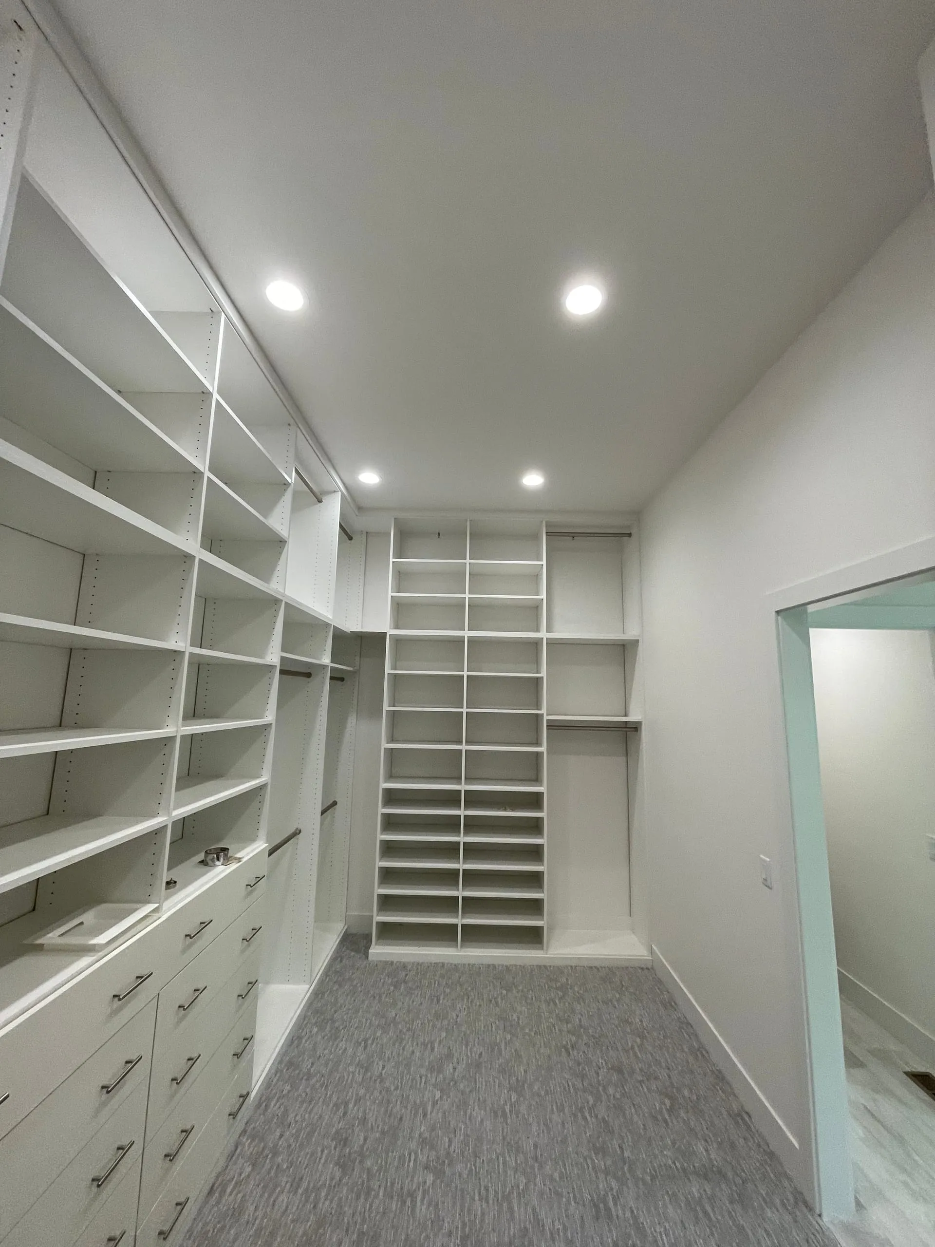Walk in closet recessed lighting